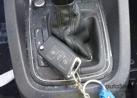 2015 Volkswagen Jetta 1.8T Se из США, поврежденный, VIN 3VWD17AJ3FM342141